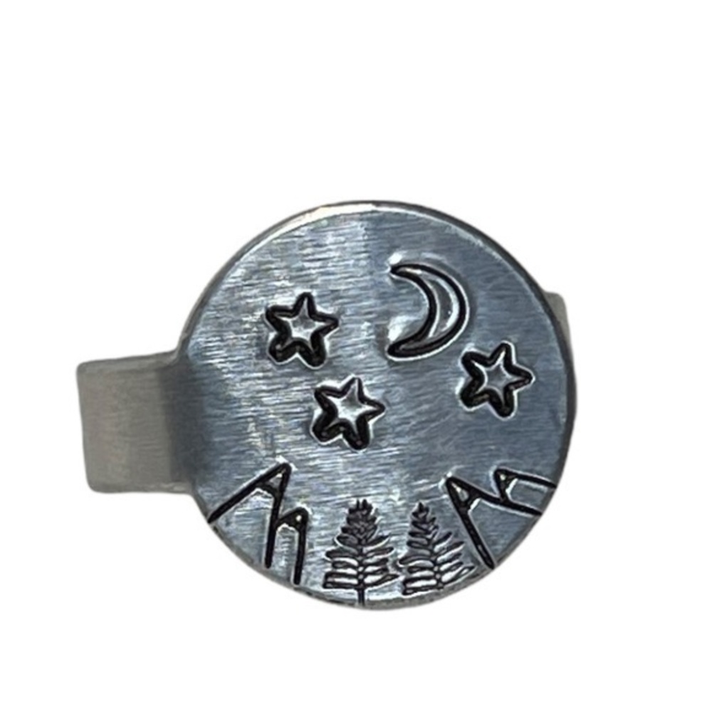 Handmade 9 stamped boho mountain silver adjustable hypoallergenic medallion ring - Picture 6 of 8